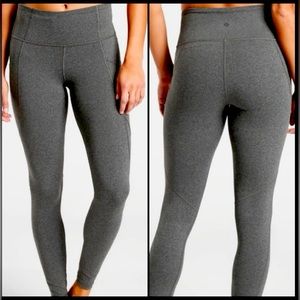 Athleta Salutation 7/8 Tight